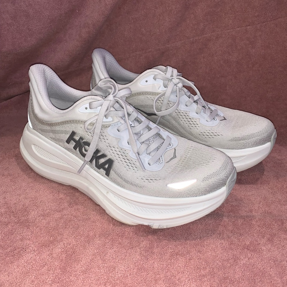 HOKA Women's Bondi 9 Shoes size 9